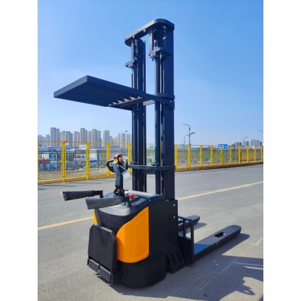 1.5 2.0 Ton Electric Pallet Stacker CDD20-30 Rider Walkie Type Electric Battery Forklift Rider Type Truck